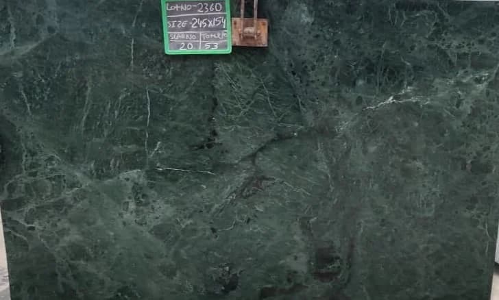 Dark Green — indický mramor